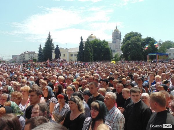 Громадська панахида за воїнами 51-ої бригади в Луцьку. ФОТО