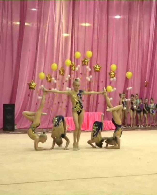 Юні луцькі спортсменки везуть золоті медалі із Харкова. ФОТО