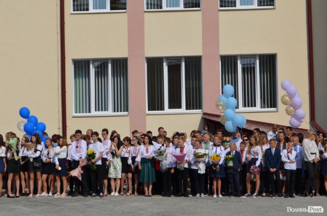 Під гаслом «Вперше»: луцька школа №27 відкрила свої двері. ФОТОРЕПОРТАЖ