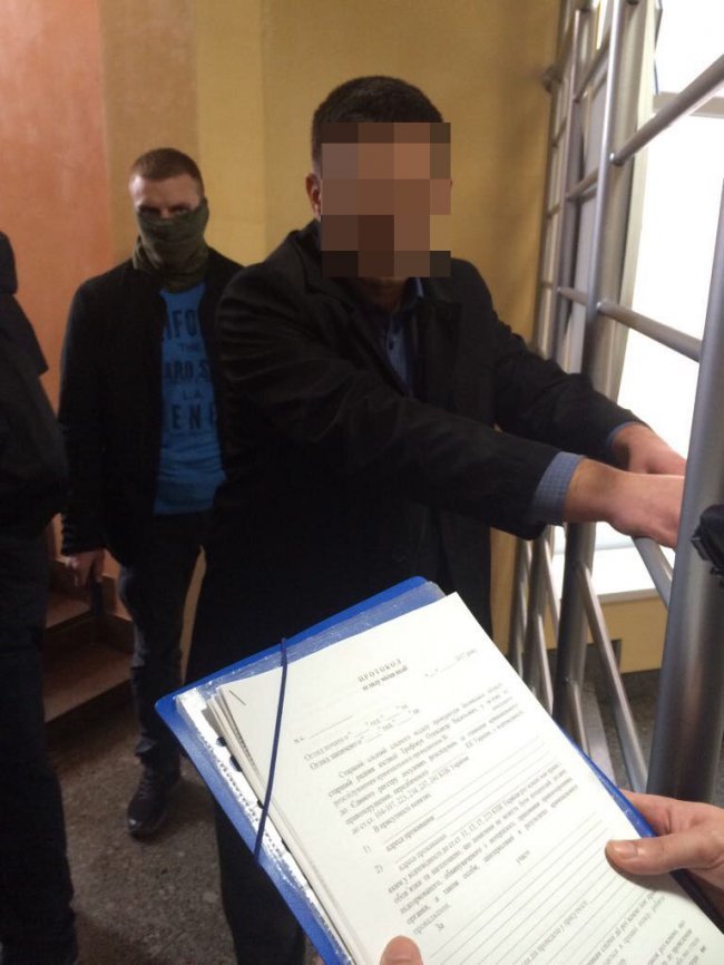 З’явилося відео затримання на хабарі волинського слідчого