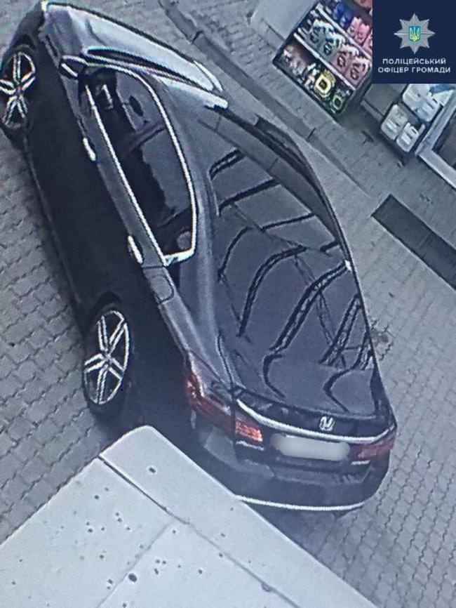 Волинянин присвоїв телефон, який залишила на заправці відпочивальниця