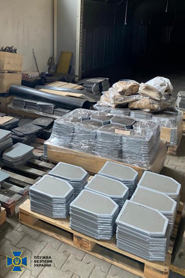 На Львівщині викрили мільйонну схему розкрадання військової амуніції