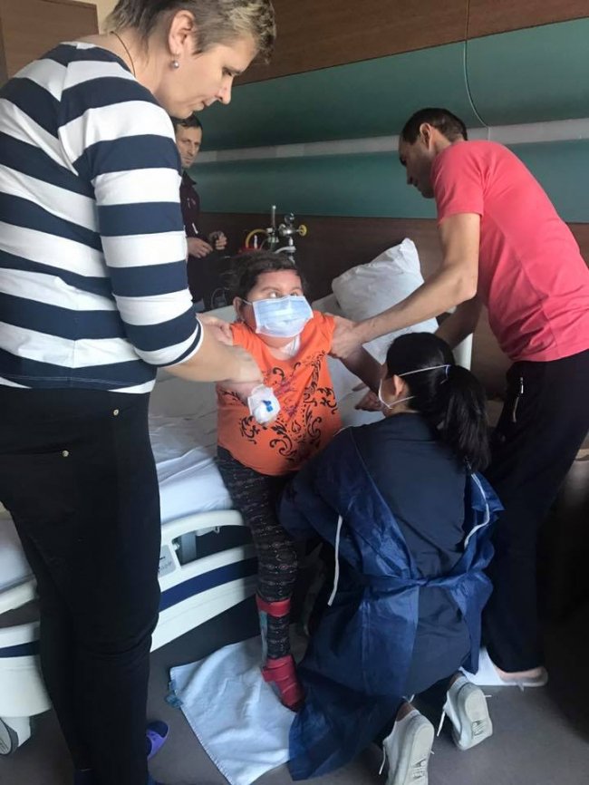 «Дівчинка - справжній боєць»: Настуся Абрамчук успішно проходить реабілітацію