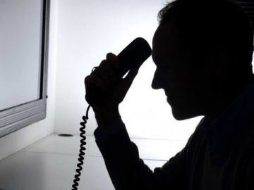 Допомогли «уникнути штрафу»: шахраї виманили у лучанки солідну суму грошей