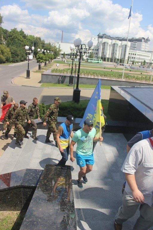 Активісти просять волинських нардепів про саморозпуск ВР. ФОТО