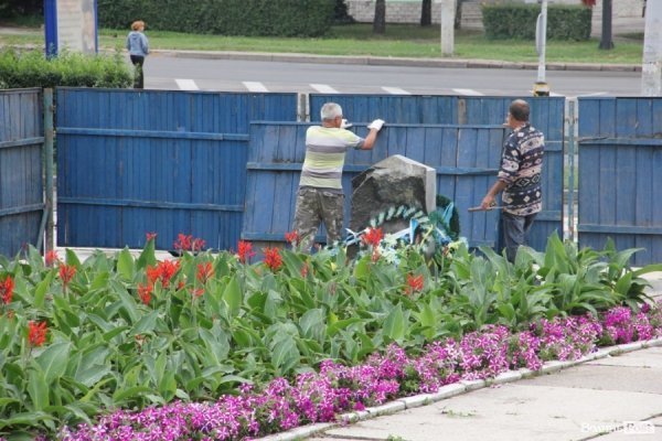 У Луцьку почали зводити пам’ятник Бандері. ФОТО  