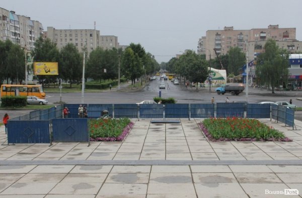 У Луцьку почали зводити пам’ятник Бандері. ФОТО  