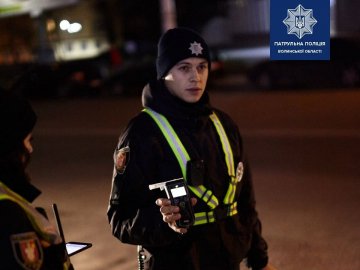 У Луцьку патрульні зловили п’яного водія, який ледь сидів за кермом і розмовляв