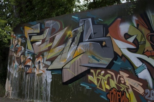 Як графітчики розмалювали 72-метрову стіну в Луцьку. ФОТО