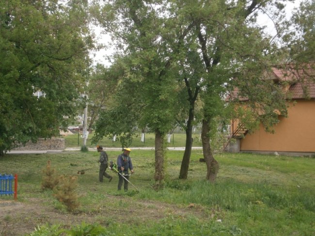 «Ротонду» у селі поблизу Луцька перетворюють на комфортну зону відпочинку. ФОТО