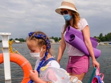 У декількох волинян, які збиралися відпочити за кордоном, виявили коронавірус