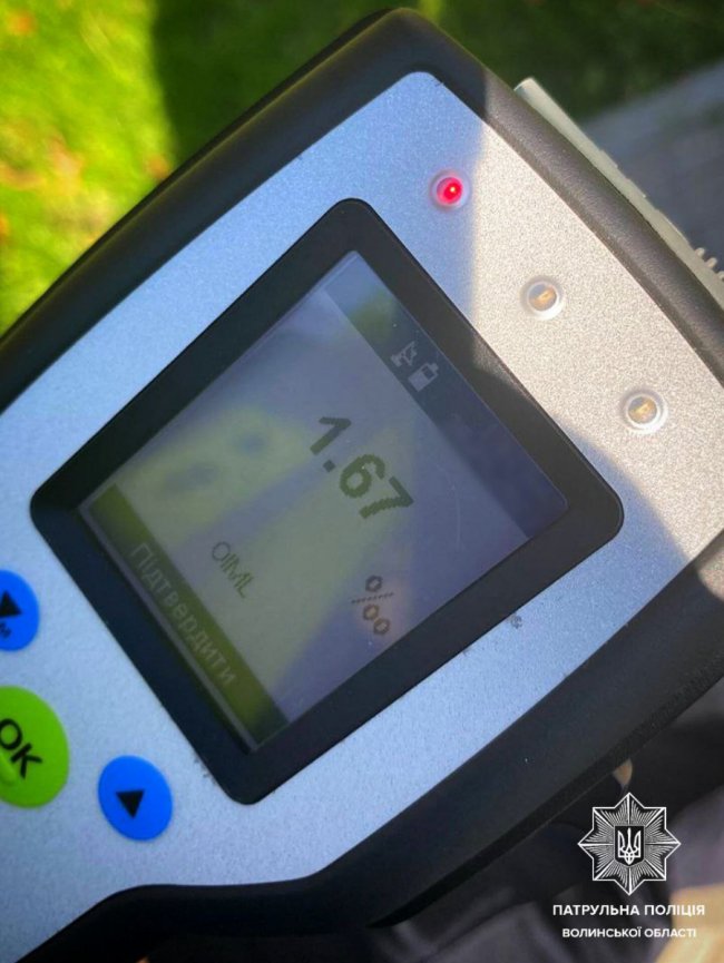 Скоїв аварію та втік: у Луцьку троє чоловіків допомогли патрульним спіймати п'яного водія