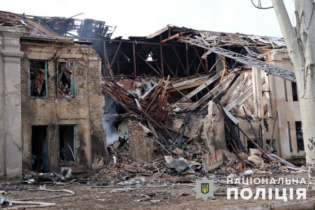 Росіяни ракетами рівняють із землею місто на Донеччині: моторошні фото і відео