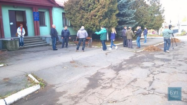 У Нововолинську мітингували проти закриття Центру ДАІ. ФОТО