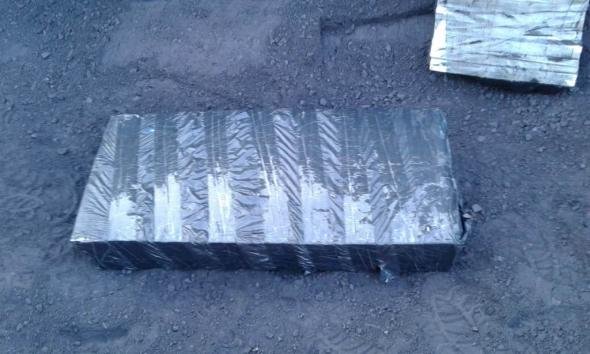 На Волині пес прикордонників винюхав тютюнову контрабанду