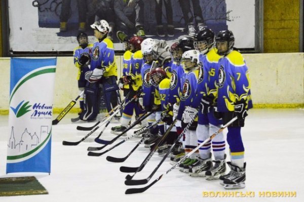 У Луцьку розпочався міжнародний турнір з хокею. ФОТО