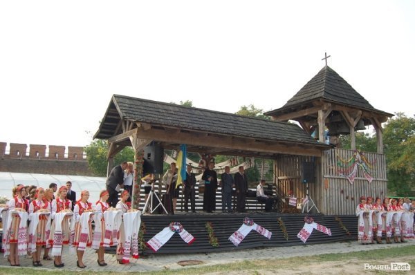 У замку Любарта вітали «ліпших з ліпших» студентів. ФОТО