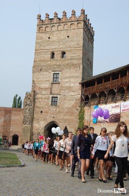У замку Любарта вітали «ліпших з ліпших» студентів. ФОТО