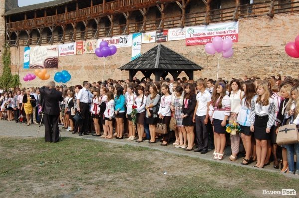 У замку Любарта вітали «ліпших з ліпших» студентів. ФОТО