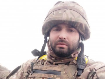 Воїн з Волині отримав нагороду від Валерія Залужного