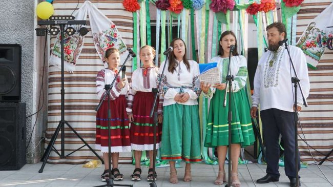 З танцями та музикою: як у Липлянах, Рокинях та Прилуцькому святкували День села. ФОТО