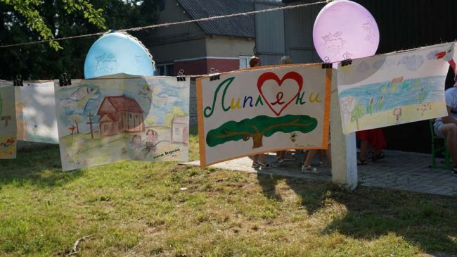 З танцями та музикою: як у Липлянах, Рокинях та Прилуцькому святкували День села. ФОТО