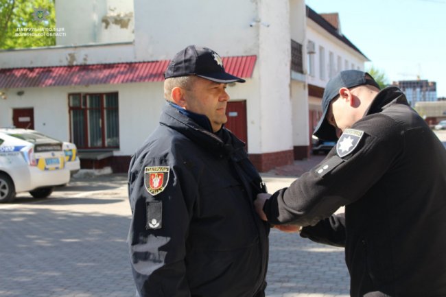 У Луцьку нагородили патрульних, які брали участь у війні з Росією. ФОТО