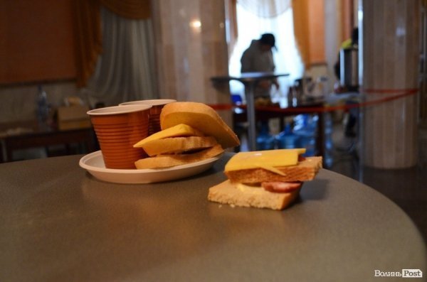 «Штаб революції» у луцькому Палаці культури. ФОТО