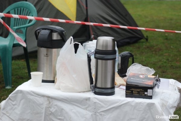 Євромайдан у Луцьку: день другий. ФОТО. ВІДЕО 