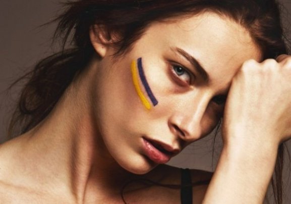 Проти насилля на Євромайдані  зробили фотосесію