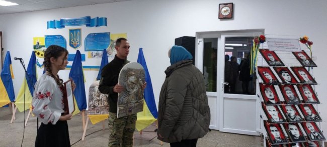 Батькам загиблих Героїв з Волині вручили «Ікони пам'яті». ФОТО