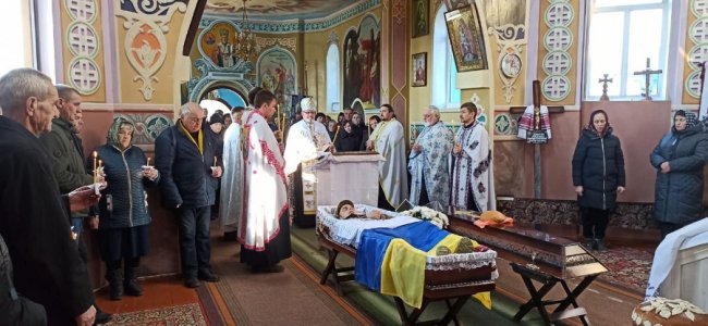 На Камінь-Каширщині попрощалися із загиблим воїном