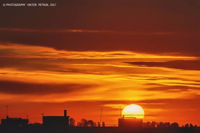 Луцький фотограф показав дивовижні фото світанку