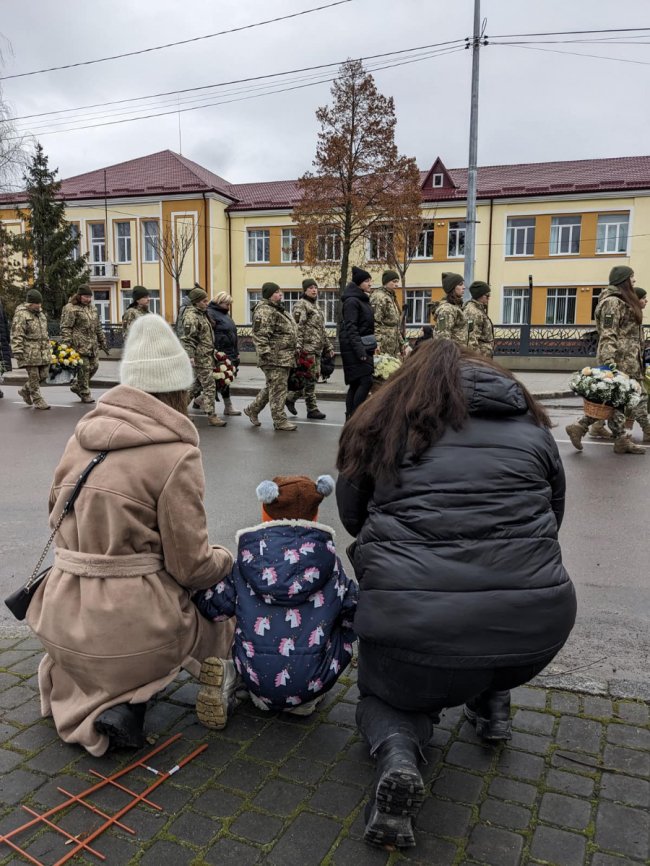 На Волині провели в останню путь Героя Дмитра Павліковського