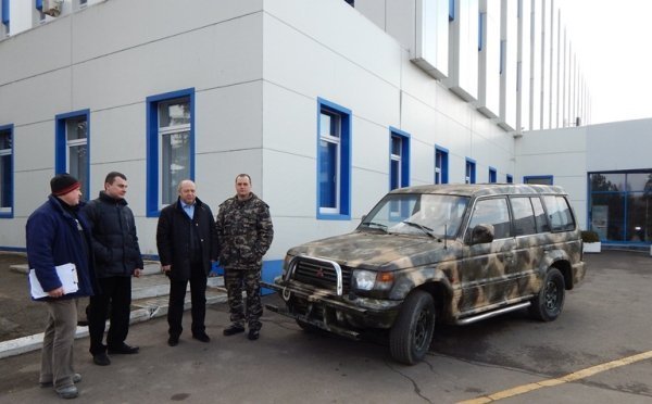 Волинські благодійники передали бійцям автомобіль та тепловізор. ФОТО