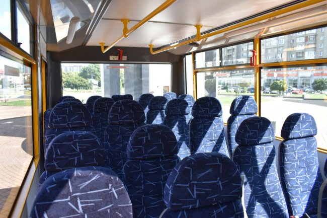 Три громади на Волині отримали шкільні автобуси. ФОТО