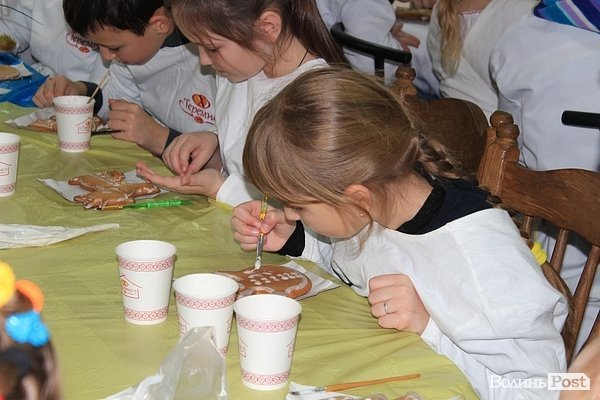 Урок добра та милосердя із пряником-різдвяником. ФОТО*