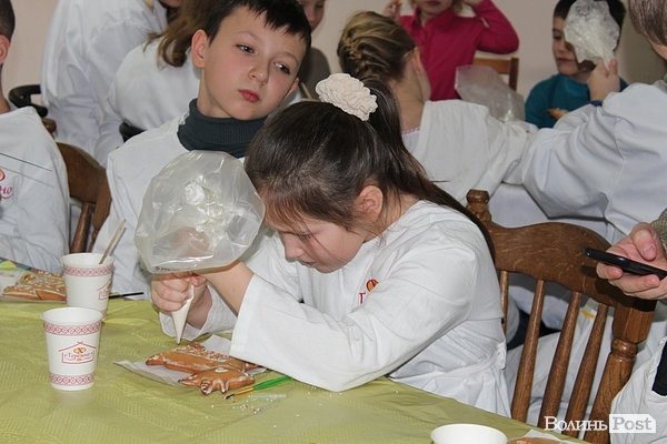 Урок добра та милосердя із пряником-різдвяником. ФОТО*