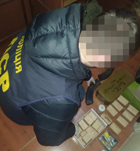 У волинянина вдома знайшли боєприпаси і канабіс. ФОТО