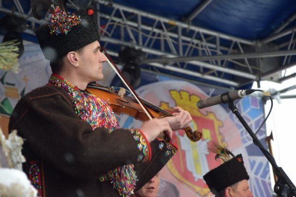 Розпочався міжнародний етно-фестиваль «Різдво у Луцьку»