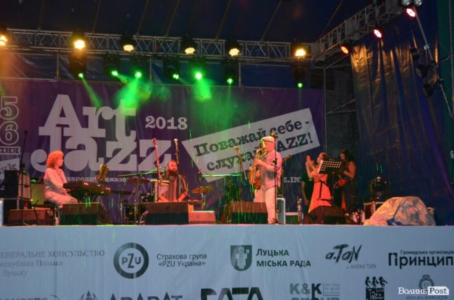 Злива і витончена музика: перший день фестивалю джазу у Луцьку. ФОТО