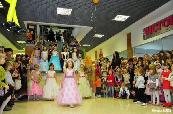 У Луцьку відбувся «Бал у Попелюшки»