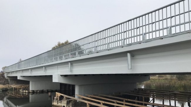 45 років без ремонту: у селищі на Волині завершують оновлення мосту