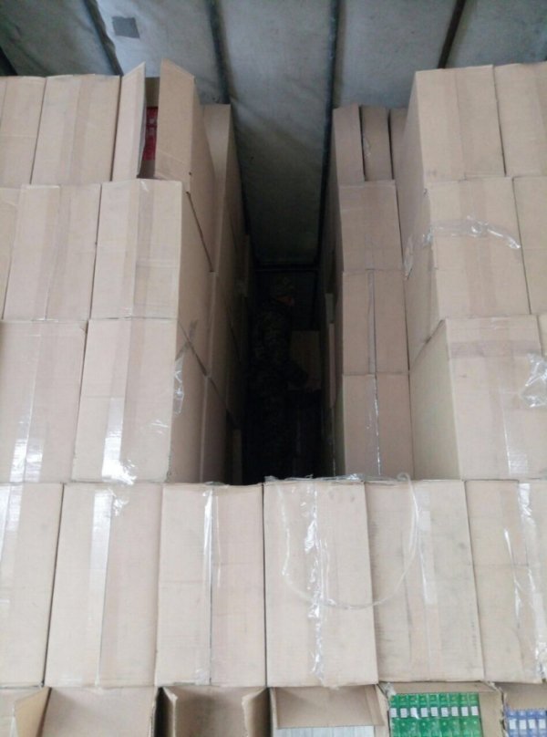 На Волині затримали рекордну партію контрабандного курива