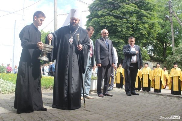 У Луцьку намалювали ікону на честь розстріляних у Луцьку в’язнів. ФОТО