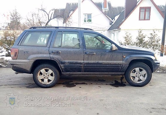 У Ковелі автозлодій-невдаха зачинився в машині