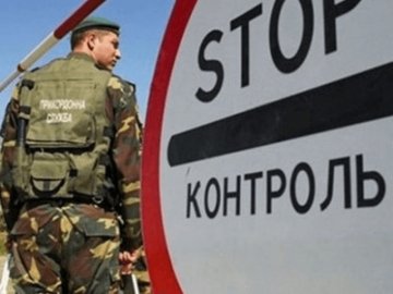 У пункті пропуску «Доманове» затримали білоруса з викраденим Mercedes