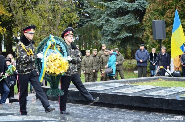 У Луцьку вшанували загиблих солдатів. ФОТО