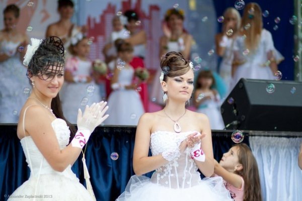 Переможці Параду наречених в Луцьку. ФОТО