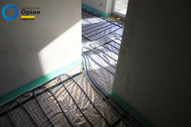 У ЖК «Оріон» монтують «теплу» підлогу. ФОТО*